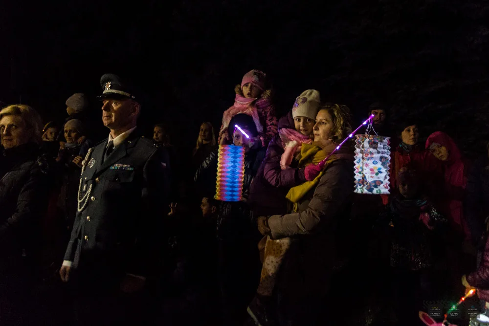 FOTO/VIDEO: Lampionový průvod, pietní akt i velkolepý ohňostroj. Olomoučané si připomněli výročí vzniku Československa