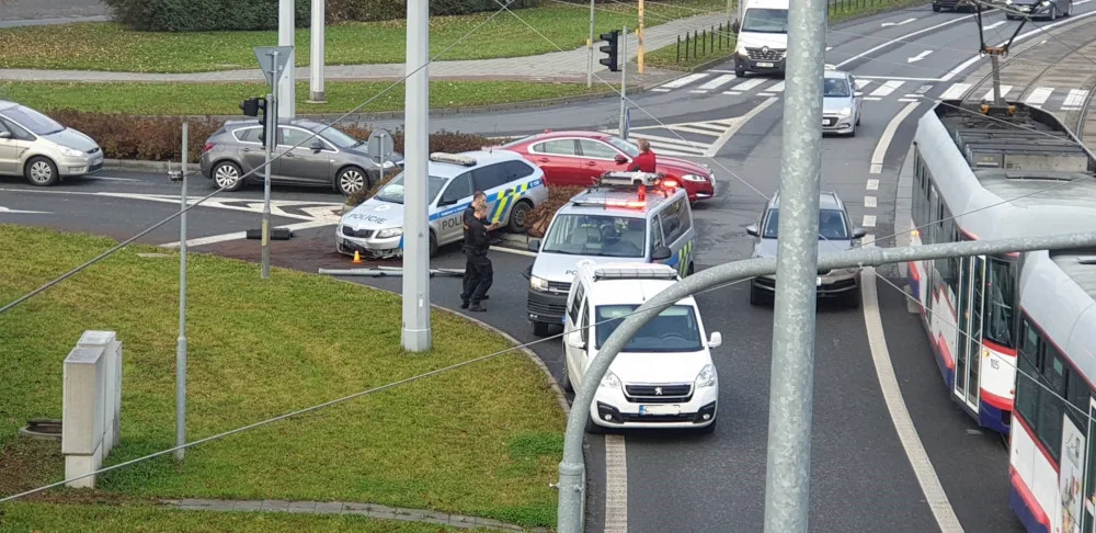 AKTUÁLNĚ: Policisté, kteří bourali u Šantovky, mířili k zásahu. Tam však nedojeli