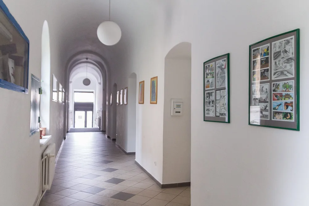 Studovat na olomoucké Polygrafce je jako stát jednou nohou přímo v profesním životě, říká tamní studentka Klára