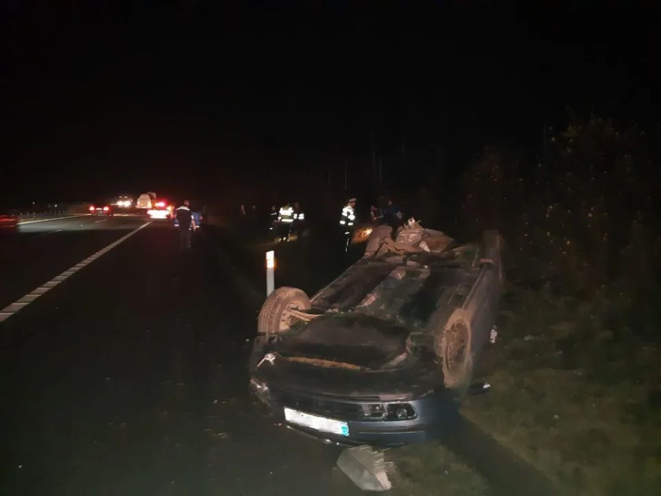 Policejní eskorta se po cestě pro podezřelého podílela na záchranné akci na D1