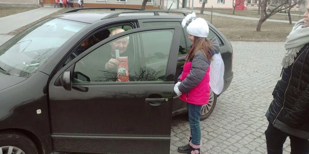 Děti ve Smržicích pomáhaly policistům s kontrolami