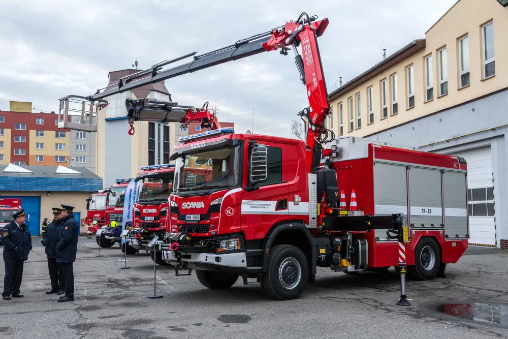 Nové automobily pro HZS Olomouckého kraje
