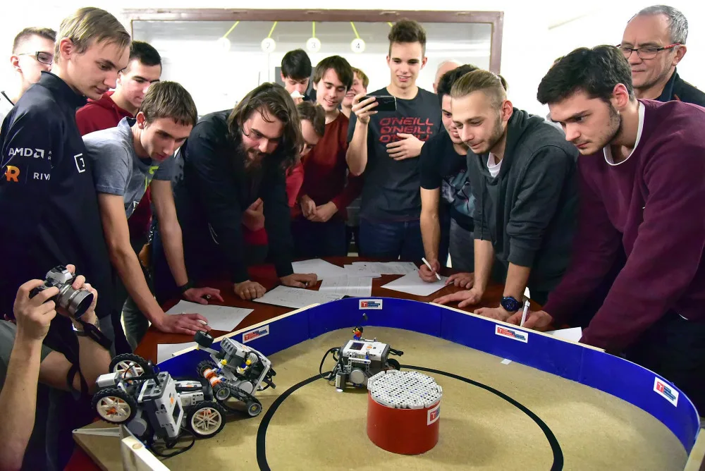 Soutěž Roboti@FSI