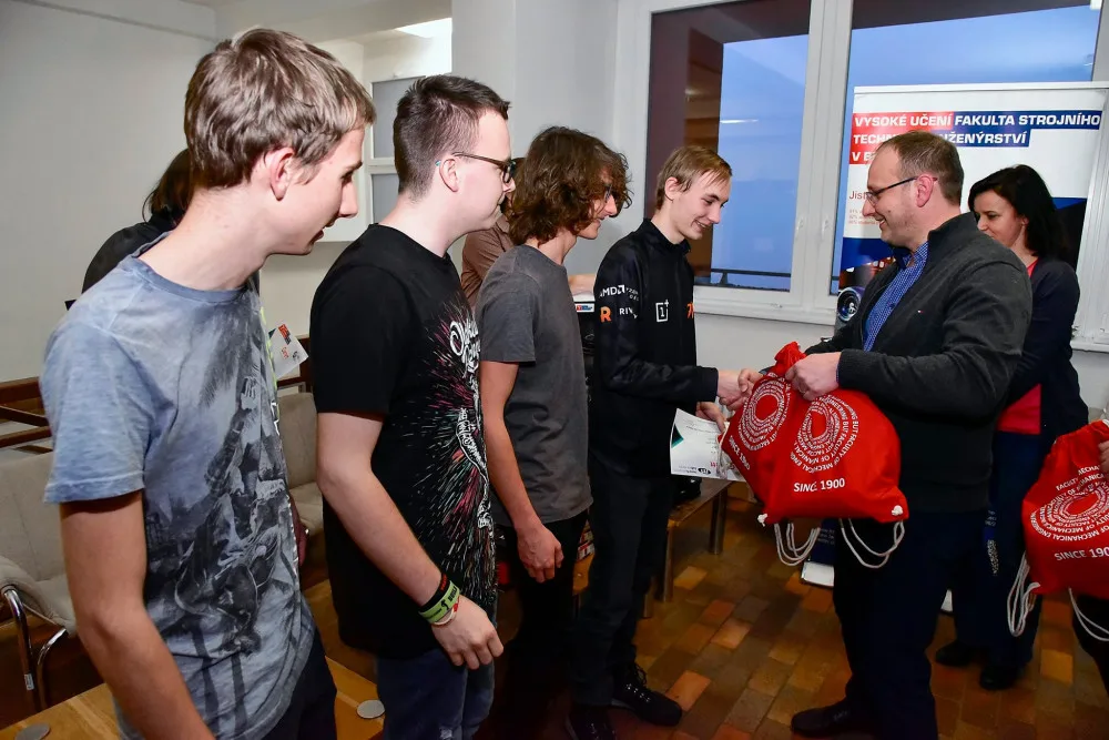 Soutěž Roboti@FSI