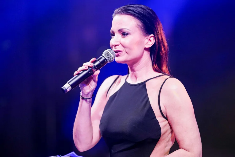 Na Prostějovském plese zahráli O5 a Radeček i Monika Absolonová. Tématem byla láska a vášeň
