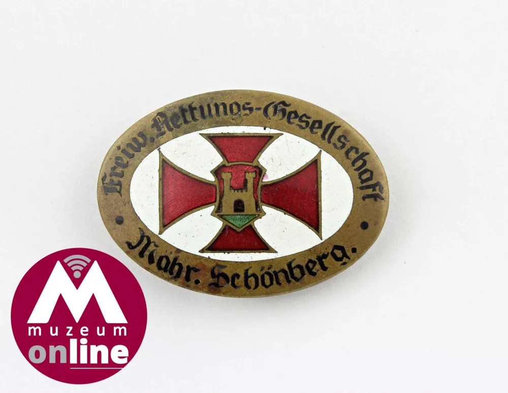 Pohled do historie zdravotní péče. Muzeum získalo odznak záchranářů