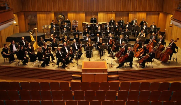Velikonoce, církev, filharmonie, svátky