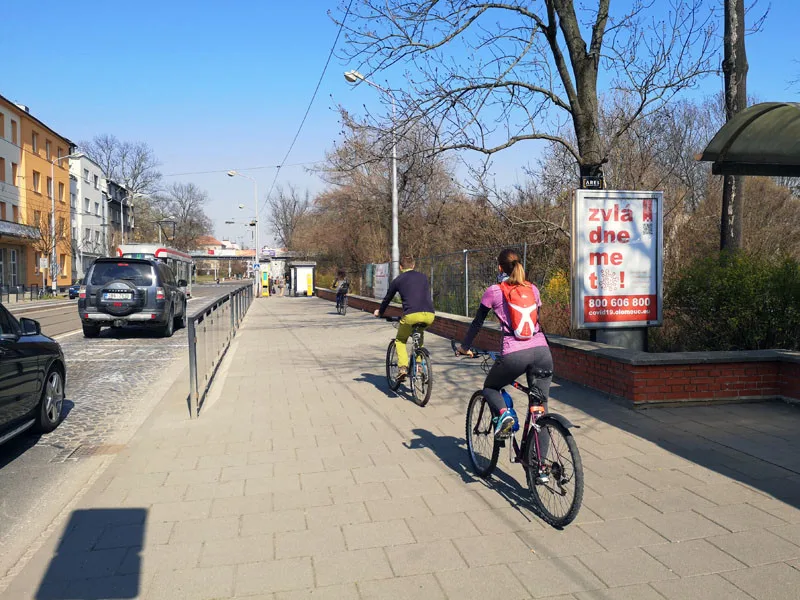 Olomoucká outdoor reklamka ARES CZ poskytla v době pandemie koronaviru plochy zadarmo městu a kraji