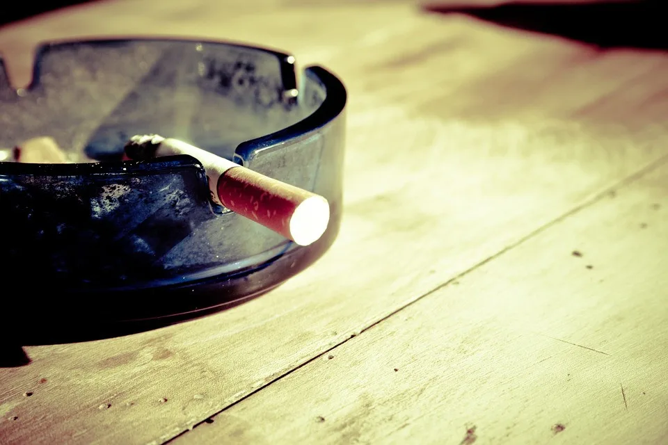 cigarette-599485_960_720