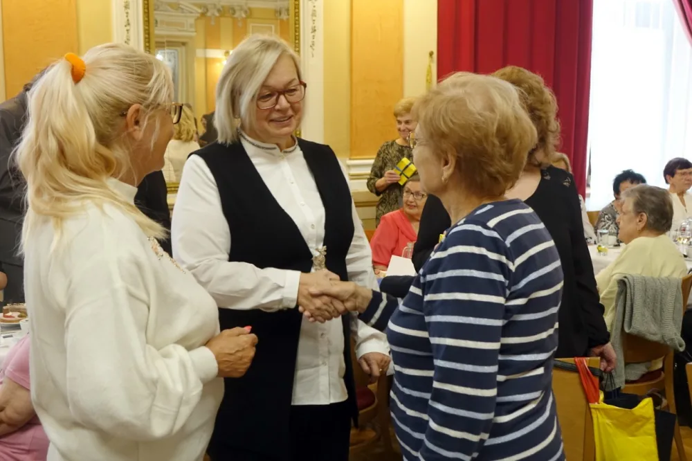Vítání občánků v Přerově a osobní gratulace se ruší. Budou se rozesílat dárky poštou