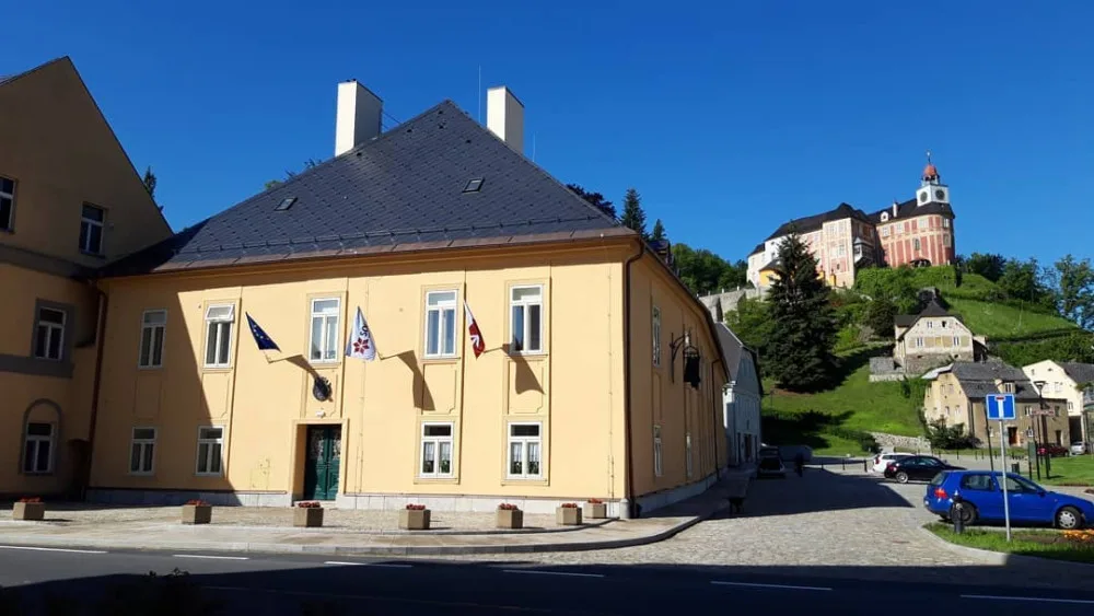 Javorník proměnil bývalý zemský soud v infocentrum a nové muzeum