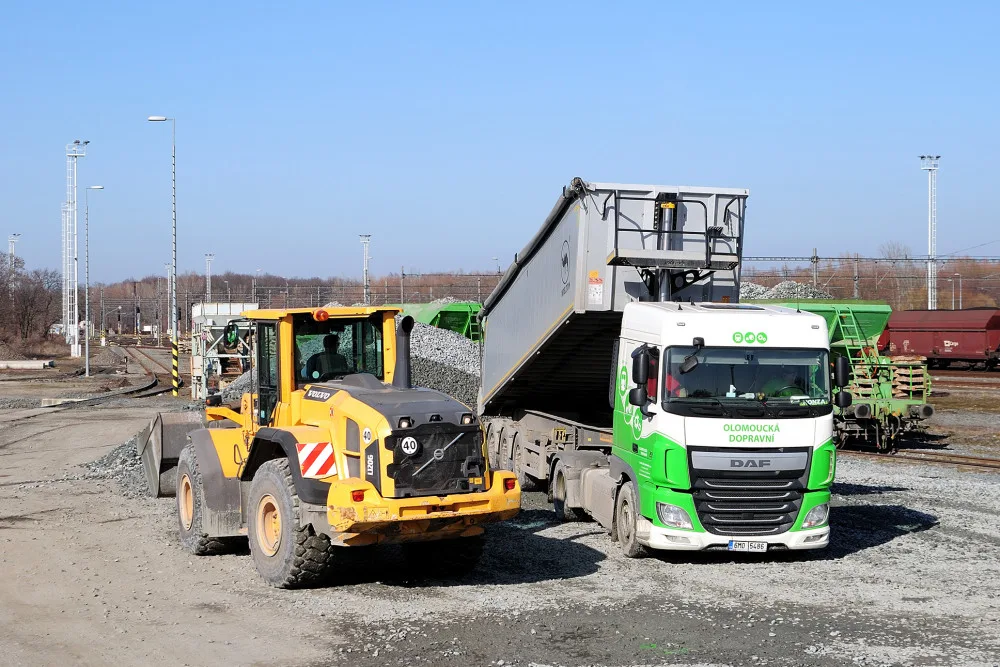 V tradiční regionální firmě Olomoucká dopravní najde místo automechanik i strojvedoucí