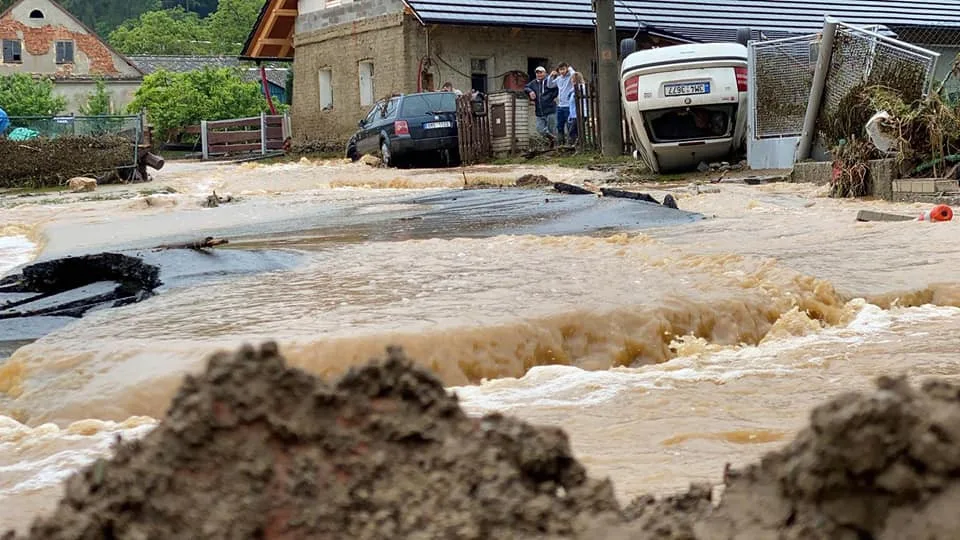 Je to jako apokalypsa, říkají obyvatelé Břevence, který zatopila přívalová voda