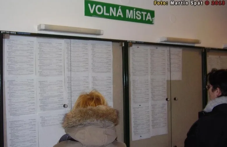 Ošetřovné na konci června končí, očekává se růst nezaměstnanosti