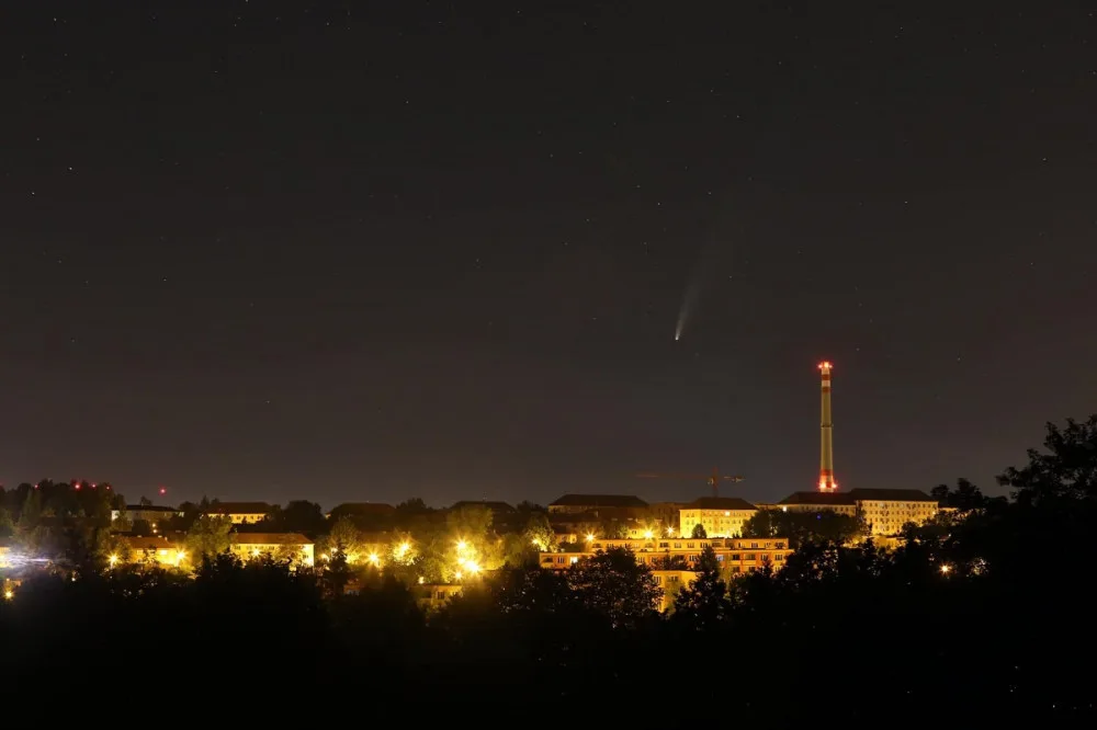Poslední šance ulovit fotku! Kometa Neowise už se vzdaluje a vrátí se až za 7000 let
