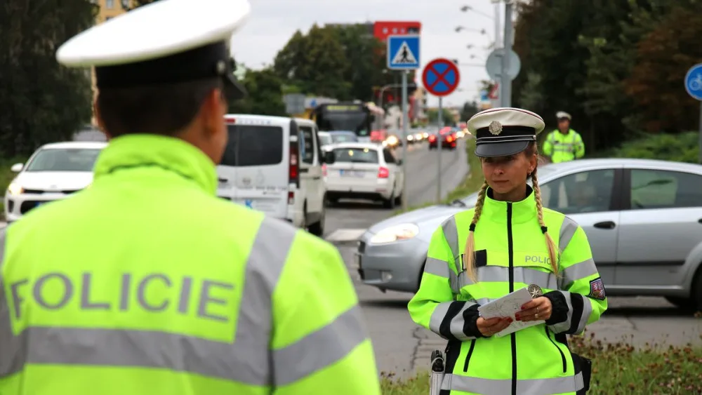 Policie rozjela po celém kraji akci Zebra se za tebe nerozhlédne. Zaměřena je na nezletilé