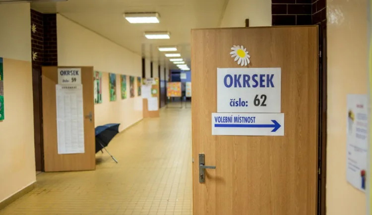PRŮZKUM: Sněmovní volby by vyhrálo ANO, druzí by byli Piráti