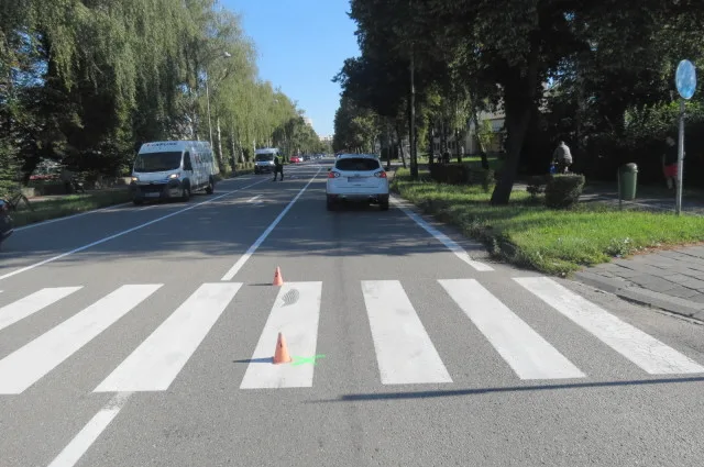 Opilý řidič srazil na přechodu pro chodce třiaosmdesátiletého cyklistu. Ten utrpěl vážná zranění
