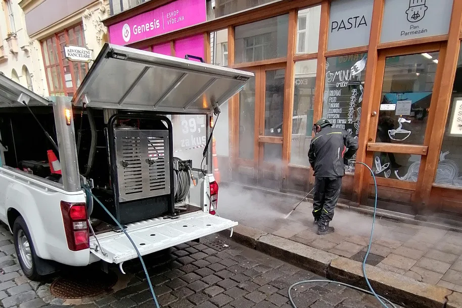 Vysokotlaký parní čistič koupily Technické služby města Olomouce letos na jaře.
