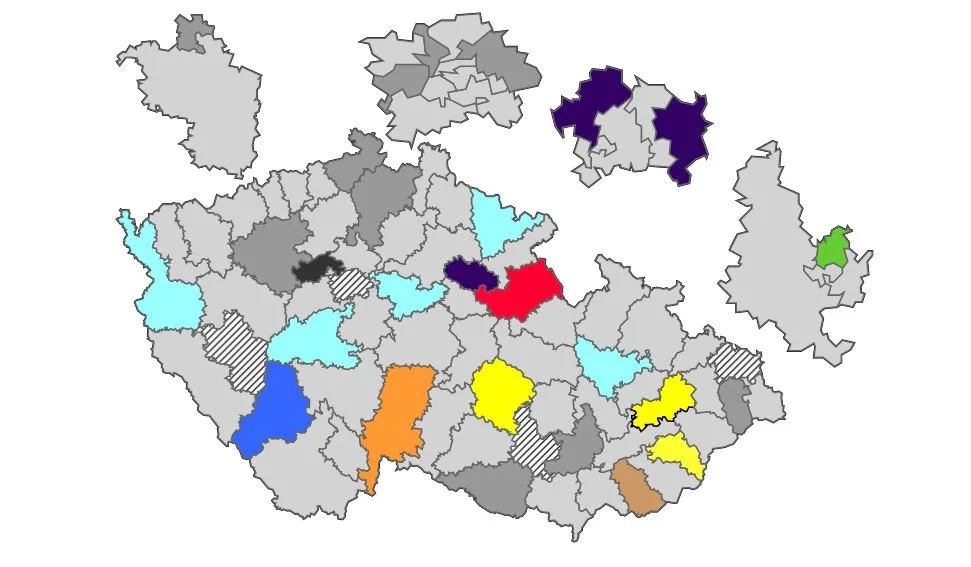 Územní přehledy o výsledcích hlasování podle obvodů.