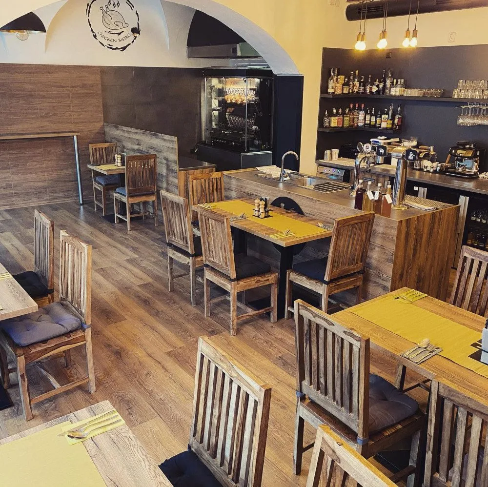 Nejlepší kuře ve městě? Olomoucké bistro U Ptáka si oblíbil i gastronadšenec Lukáš Hejlík