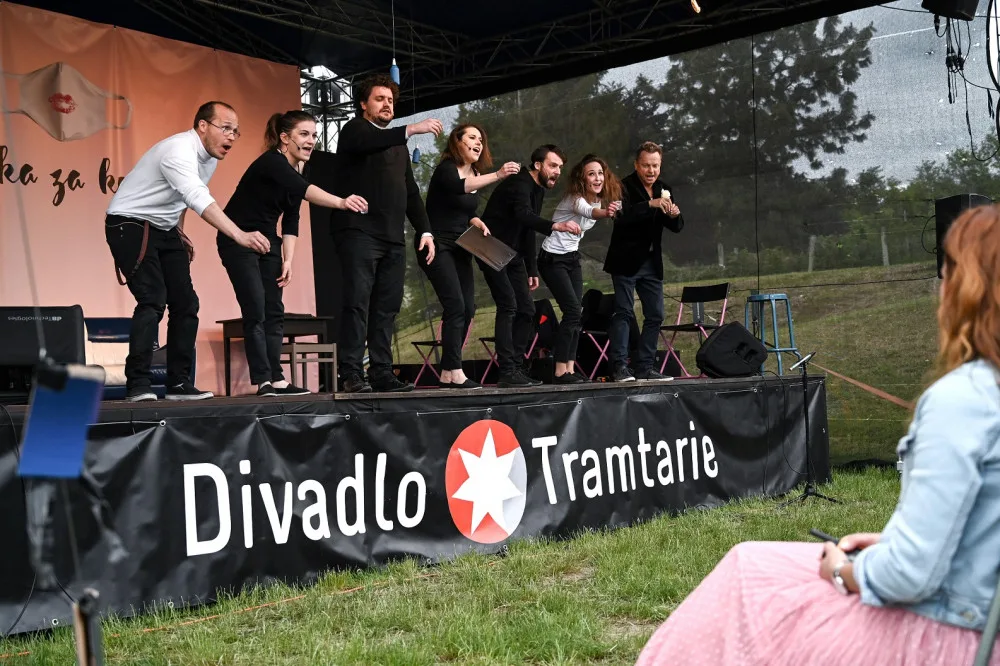 Představení Láska za koronu