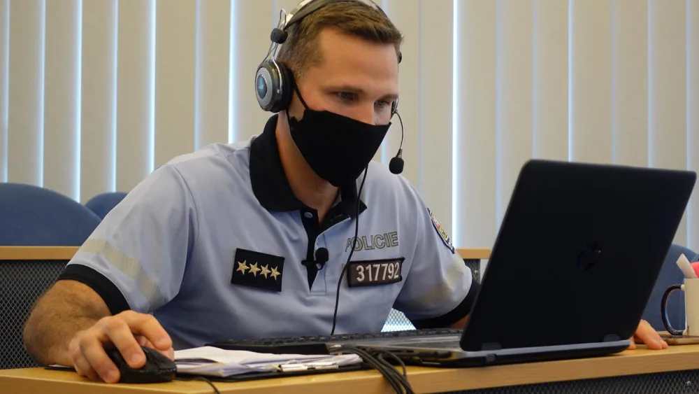 VIDEO: S trasováním pomáhají i olomoučtí policisté. Chraňte sebe i své blízké, vzkazují