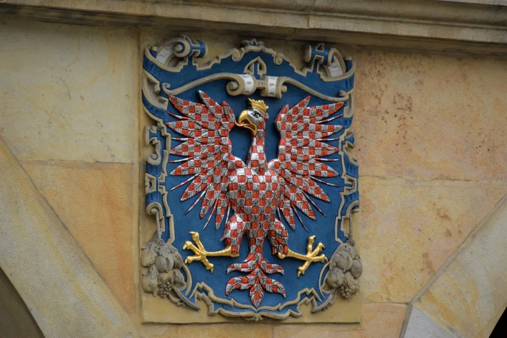 FOTO: Opravu olomoucké radnice dovršilo slavnostní odhalení erbů