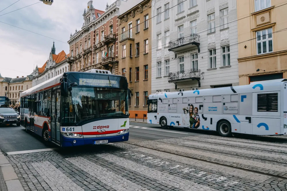 DPMO plánuje nákup deseti autobusů