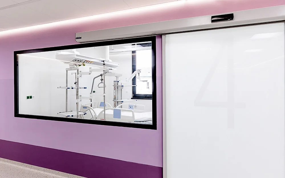 Budova nabízí komfort pracovníkům i pacientům.