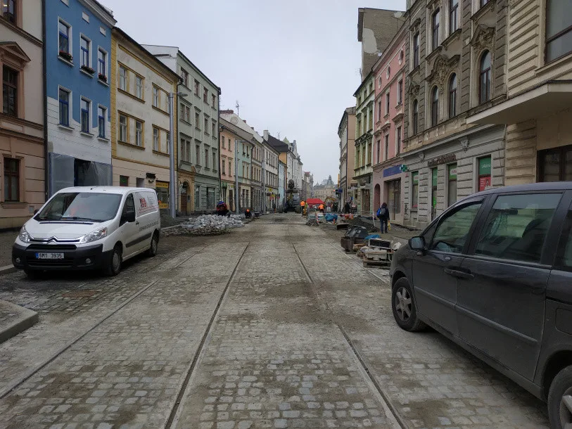 Rekonstrukce ulice 8. května se chýlí ke konci. Tramvaje po ní začnou jezdit během pár týdnů