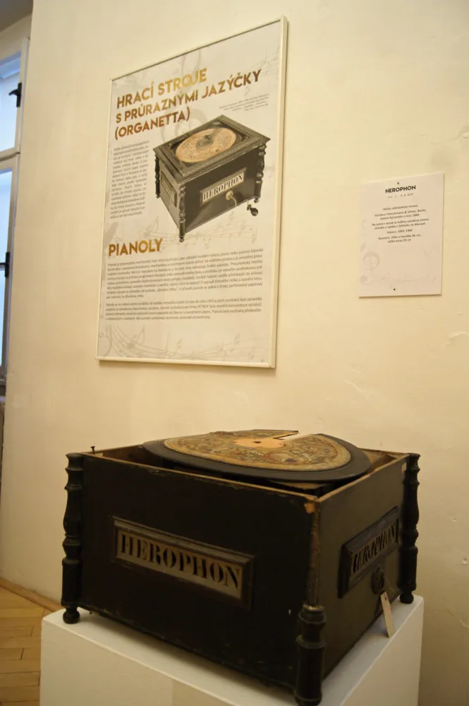 Muzeum v Šumperku vystavuje orchestrion, který byl po padesáti letech znovu přiveden k životu