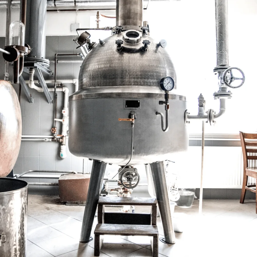 Tradice ožila. Těšetická palírna TŌSH vzkřísila výrobu první československé whisky