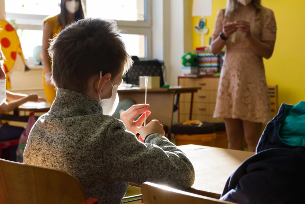 Přerov žádá po ministerstvu změny podmínek testování ve školách