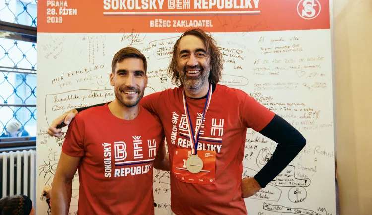Oslavujte během! Sokolský běh republiky spouští registrace do desítek závodů. Vyberte si ten svůj