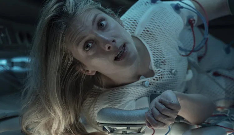 size3-16211714331506-60-netflix-laka-na-amy-adamsovou-ci-na-klaustrofobicke-sci-fi-hbo-na-zlocin-stoleti
