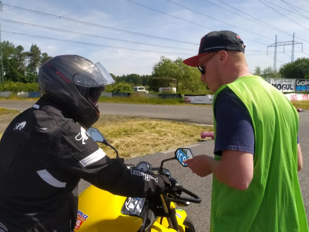 Na polygonu v Sosnové trénují učitelé autoškol
