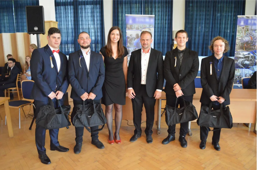 Studenty přitahuje špičková strojařina v letecké výrobě