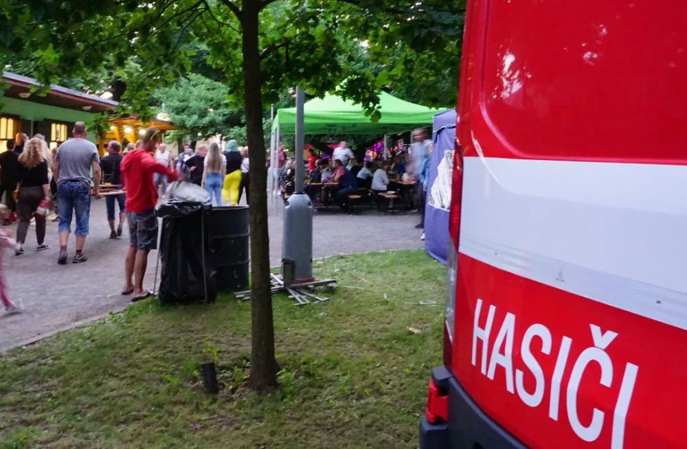 Vyprodané Pivní slavnosti zaujaly živými kapelami a pivem