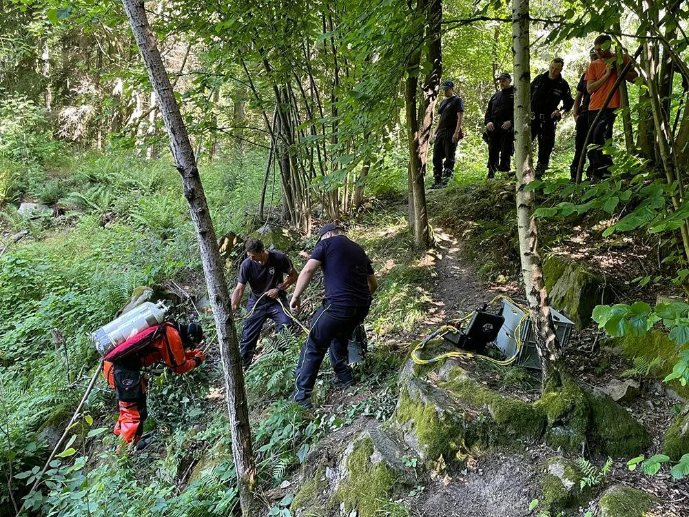 V okolí Staré Červené vody u Jeseníku pátrají složky IZS i dobrovolníci po šestadvacetiletém Lukáši Seberovi
