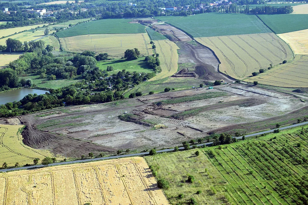 V oblasti v okolí Přerova probíhal čtyřletý rozsáhlý archeologický průzkum. Archeologové našli šperky, mince i pohřby z doby bronzové