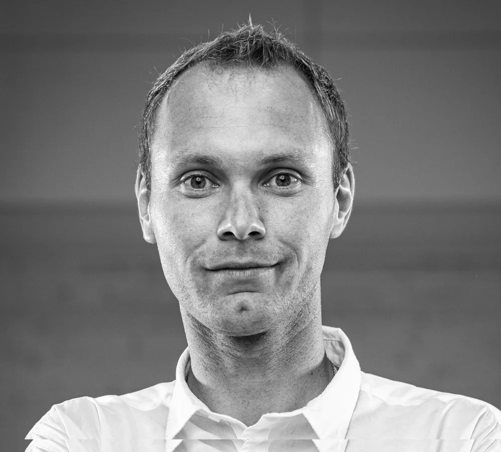 Při závodech zemřel pětatřicetiletý sportovec. Šest hodin ho hledali policisté a hasiči