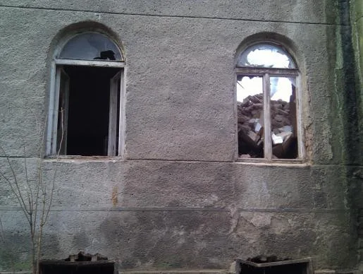 Jezdecká kasárna padla před pěti lety. Místo je stále prázdné. Prostějované zde chtějí park
