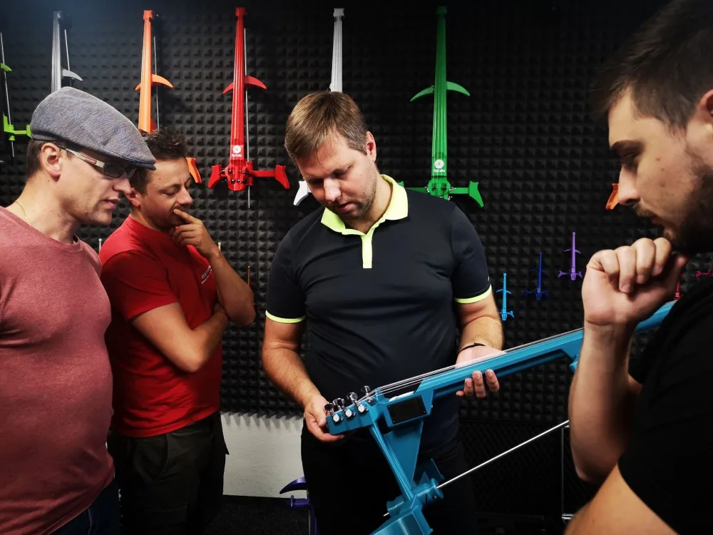 Přerovská firma vyrobila první violoncello na světě v 3D tiskárně. MyCello sklízí úspěch i ve světě
