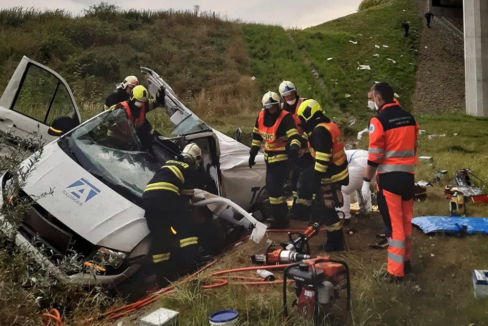 Řidič byl po nehodě při vědomí, vrtulník ho transportoval do olomoucké fakultní nemocnice