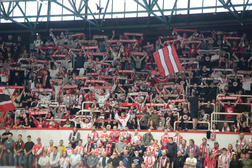 Kohouti odstartovali výhrou nad Mladou Boleslaví 3:2 v prodloužení. Premiérový gól dal i Krejčí