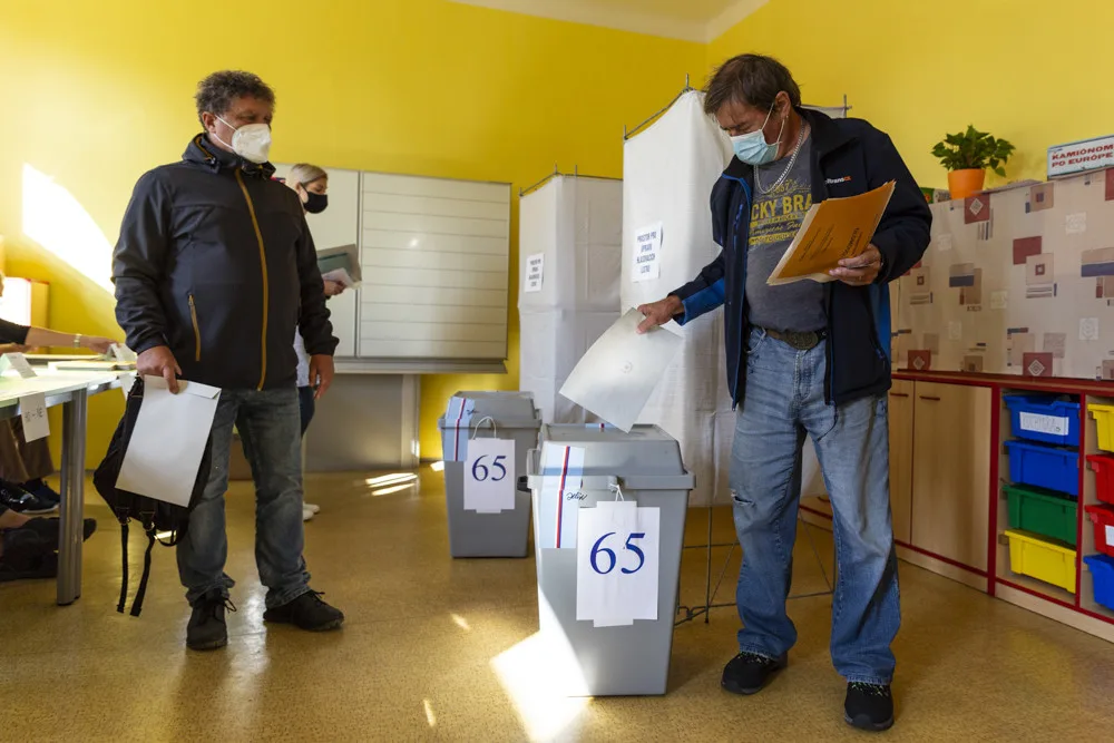 VOLBY 2021: O volby je letos mimořádný zájem. V některých okrscích až dvojnásobný