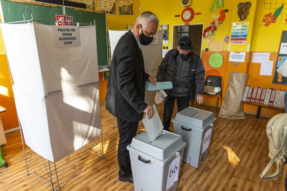 VOLBY 2021: O volby je letos mimořádný zájem. V některých okrscích až dvojnásobný