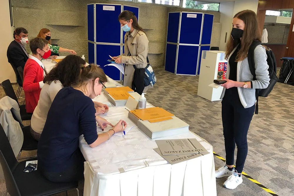 Nejvíce Čechů se zapsalo na zvláštní seznam voličů v Londýně