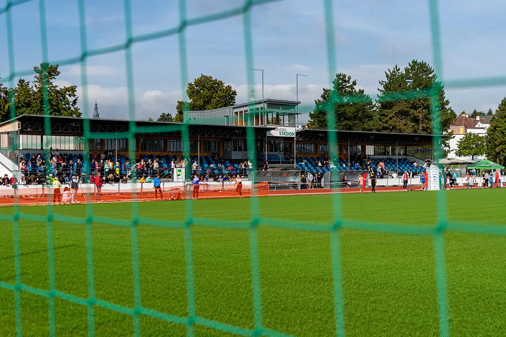 Stadion v Zábřehu má nový trávník, pro sportovce bude k dispozici až na jaře